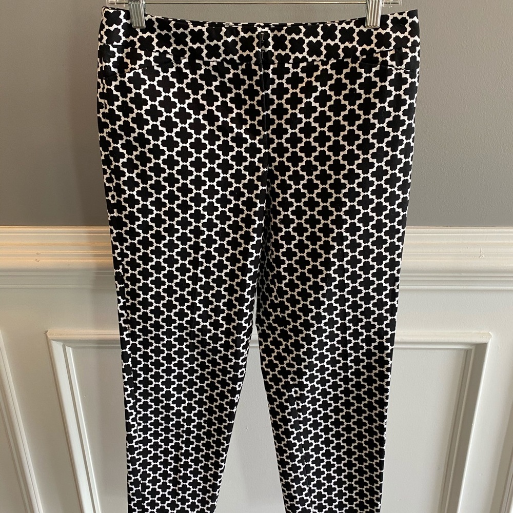 White House | Black Market Slim Ankle Cut Pants